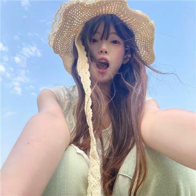 戴红头巾的女孩